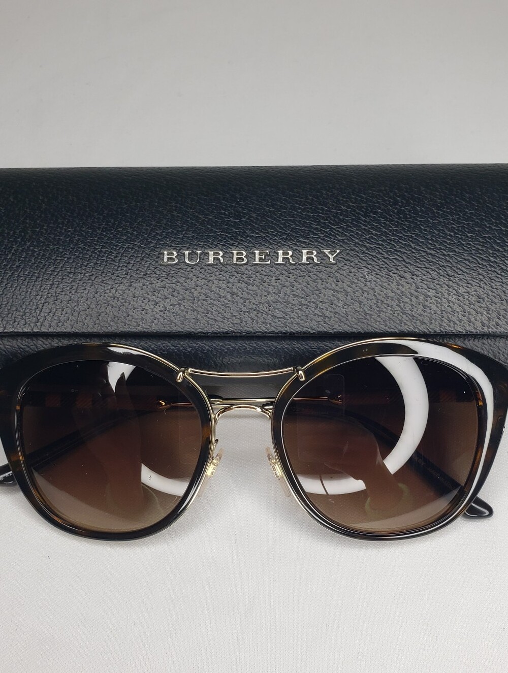 Burberry Brown Tortoiseshell Round Sunglasses with Gold Accents - Picture 4 of 8